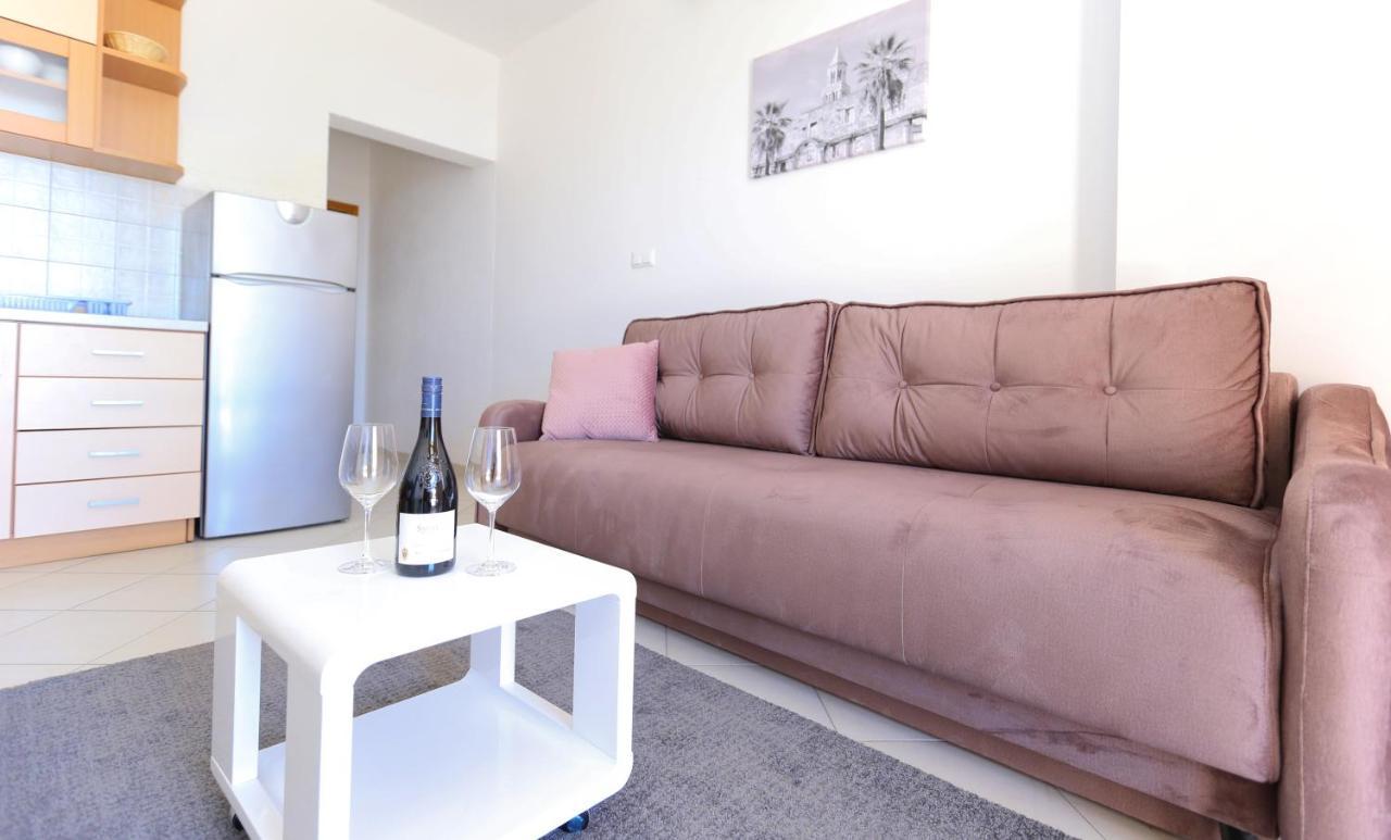 Apartmani Guto Podstrana Exteriör bild